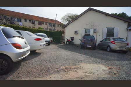 Casa à venda com 200m², 2 quartos e 10 vagas Casa à venda com 200m², 2 quartos e 10 vagasGaragem