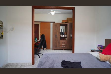 Quarto 1 de casa à venda com 2 quartos, 200m² em Passo D’areia, Porto Alegre