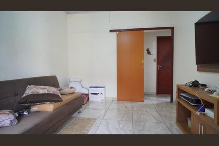 Sala de casa à venda com 2 quartos, 200m² em Passo D’areia, Porto Alegre