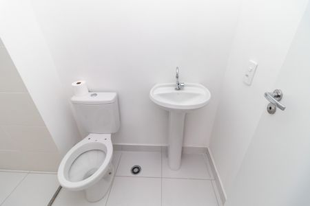 Apartamento à venda com 28m², 1 quarto e sem vaga Apartamento à venda com 28m², 1 quarto e sem vagaBanheiro da Suíte