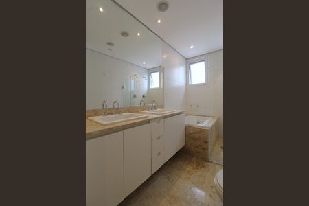 Apartamento para alugar com 112m², 2 quartos e 2 vagasBanheiro da Suíte 2