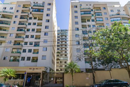 Apartamento à venda com 50m², 2 quartos e 1 vaga Apartamento à venda com 50m², 2 quartos e 1 vagaFachada