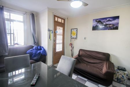 Casa à venda com 100m², 3 quartos e sem vagaSala