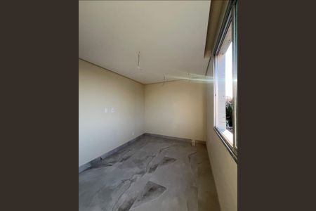 Quarto de apartamento à venda com 3 quartos, 106m² em Barreiro, Belo Horizonte