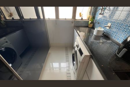 Apartamento à venda com 69m², 2 quartos e 1 vagaÁrea de Serviço