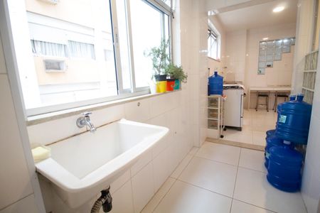 Apartamento à venda com 77m², 3 quartos e 1 vagaÁrea de Serviço