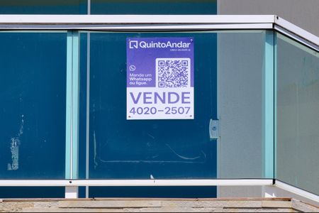 Casa de condomínio à venda com 178m², 3 quartos e 2 vagas Casa de condomínio à venda com 178m², 3 quartos e 2 vagasPlaquinha