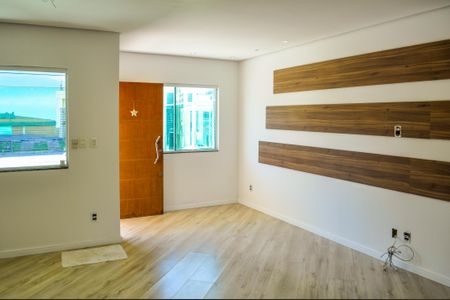 Casa de condomínio à venda com 178m², 3 quartos e 2 vagas Casa de condomínio à venda com 178m², 3 quartos e 2 vagasSala