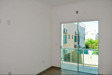 Casa de condomínio à venda com 178m², 3 quartos e 2 vagas Casa de condomínio à venda com 178m², 3 quartos e 2 vagasQuarto 2