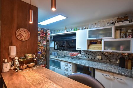 Apartamento à venda com 200m², 3 quartos e 4 vagasCozinha