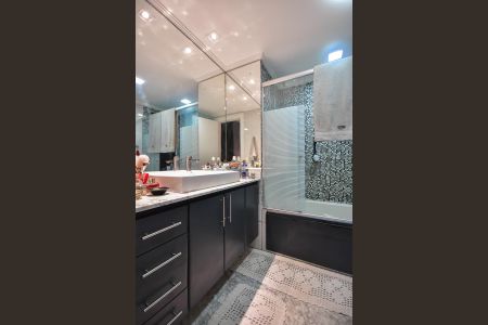 Apartamento à venda com 200m², 3 quartos e 4 vagasBanheiro da Suíte  3