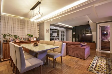 Apartamento à venda com 200m², 3 quartos e 4 vagasSala