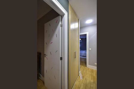 Apartamento à venda com 200m², 3 quartos e 4 vagasCorredor