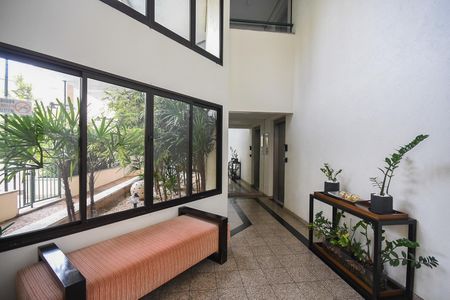 Apartamento à venda com 200m², 3 quartos e 4 vagas Apartamento à venda com 200m², 3 quartos e 4 vagasHall Social