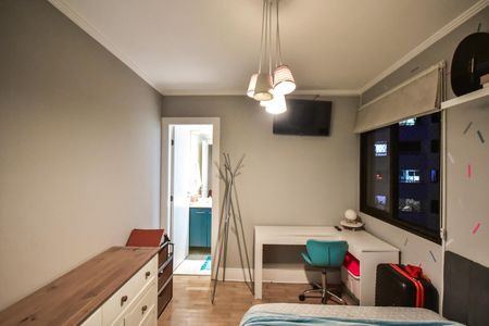 Apartamento à venda com 200m², 3 quartos e 4 vagasSuíte 1