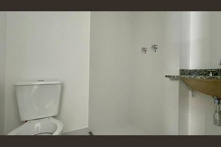 Studio à venda com 21m², 1 quarto e sem vaga Studio à venda com 21m², 1 quarto e sem vagaBanheiro