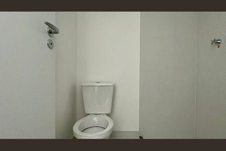 Banheiro de kitnet/studio à venda com 1 quarto, 21m² em Jardim Paulista, São Paulo