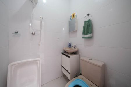 Casa à venda com 120m², 2 quartos e 2 vagasBanheiro 2