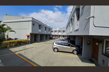 Casa de condomínio à venda com 65m², 2 quartos e 1 vagaÁrea comum