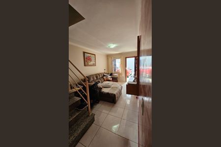 Sala de casa de condomínio à venda com 2 quartos, 65m² em Cidade Líder, São Paulo