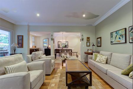 Casa à venda com 622m², 4 quartos e 4 vagas