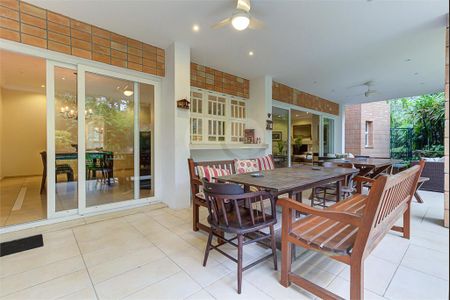 Casa à venda com 622m², 4 quartos e 4 vagas