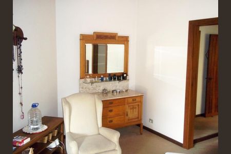 Casa à venda com 4 quartos, 569m² em Santo Amaro, São Paulo