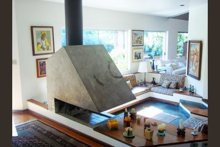 Casa à venda com 4 quartos, 569m² em Santo Amaro, São Paulo