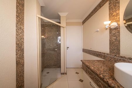 Apartamento à venda com 209m², 3 quartos e 2 vagasBanheiro Social