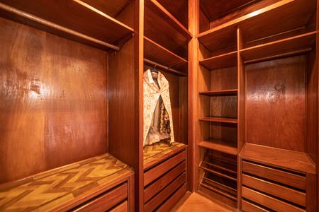 Apartamento à venda com 209m², 3 quartos e 2 vagasCloset da suíte