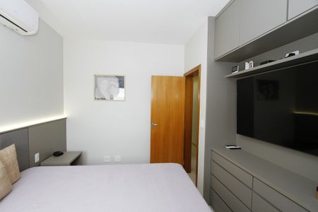 Apartamento à venda com 164m², 3 quartos e 2 vagasQuarto 2