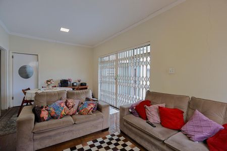 Casa à venda com 290m², 3 quartos e 2 vagasSala