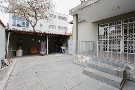 Casa à venda com 290m², 3 quartos e 2 vagasQuintal