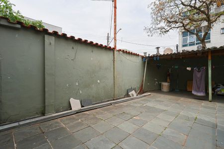 Casa à venda com 290m², 3 quartos e 2 vagasQuintal