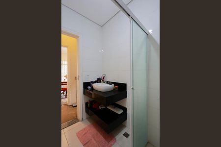 Casa à venda com 290m², 3 quartos e 2 vagasBanheiro 2