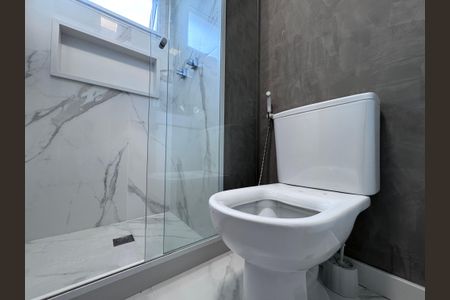 Apartamento à venda com 82m², 2 quartos e 1 vagaBanheiro da Suíte 2