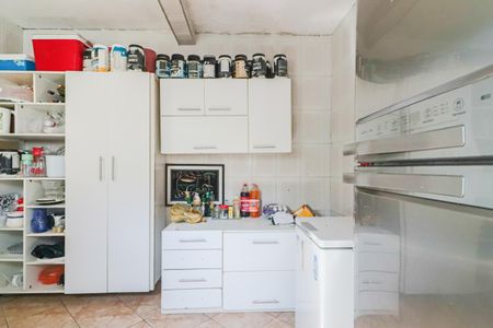 Casa à venda com 250m², 4 quartos e 6 vagasCozinha 