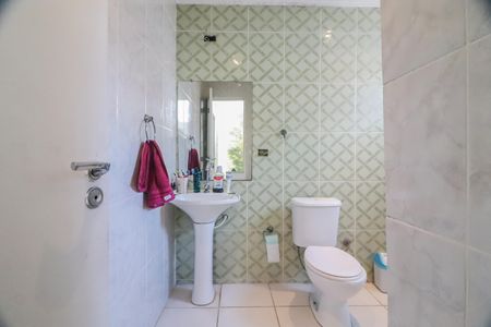 Casa à venda com 250m², 4 quartos e 6 vagasBanheiro Social