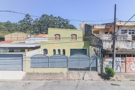 Casa à venda com 250m², 4 quartos e 6 vagasQuarto 3 - Suíte