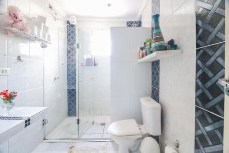 Casa à venda com 250m², 4 quartos e 6 vagasQuarto 3 - Suíte