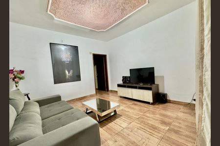 Sala de casa à venda com 3 quartos, 240m² em Tropical, Contagem