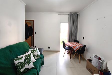 Sala de apartamento para alugar com 2 quartos, 60m² em Vila Lemos, Campinas