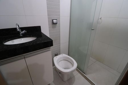 Apartamento para alugar com 75m², 3 quartos e 2 vagasBanheiro do Quarto 3