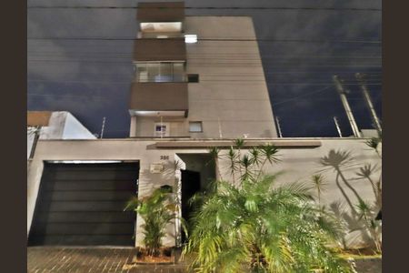 Apartamento para alugar com 75m², 3 quartos e 2 vagasFachada