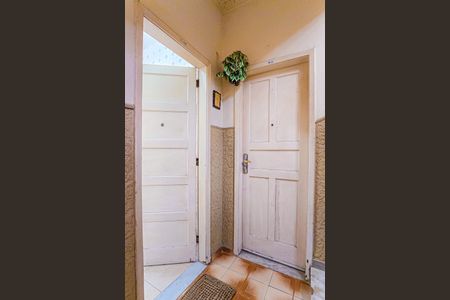 Apartamento à venda com 56m², 2 quartos e sem vaga Apartamento à venda com 56m², 2 quartos e sem vagaEntrada