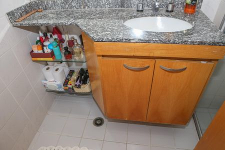 Apartamento à venda com 62m², 2 quartos e 1 vagaBanheiro Social