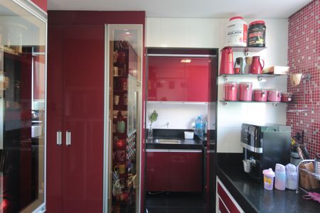 Apartamento à venda com 95m², 3 quartos e 2 vagasCozinha e Área de Serviço