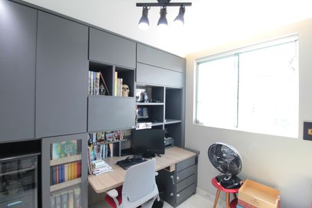 Apartamento à venda com 95m², 3 quartos e 2 vagasQuarto 2