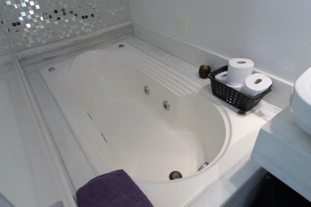 Apartamento à venda com 95m², 3 quartos e 2 vagasBanheiro da Suite