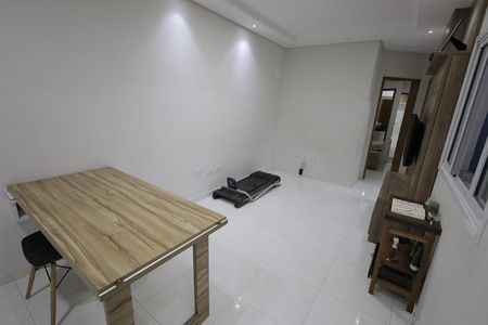 Sala de apartamento à venda com 2 quartos, 50m² em Jardim das Maravilhas, Santo André